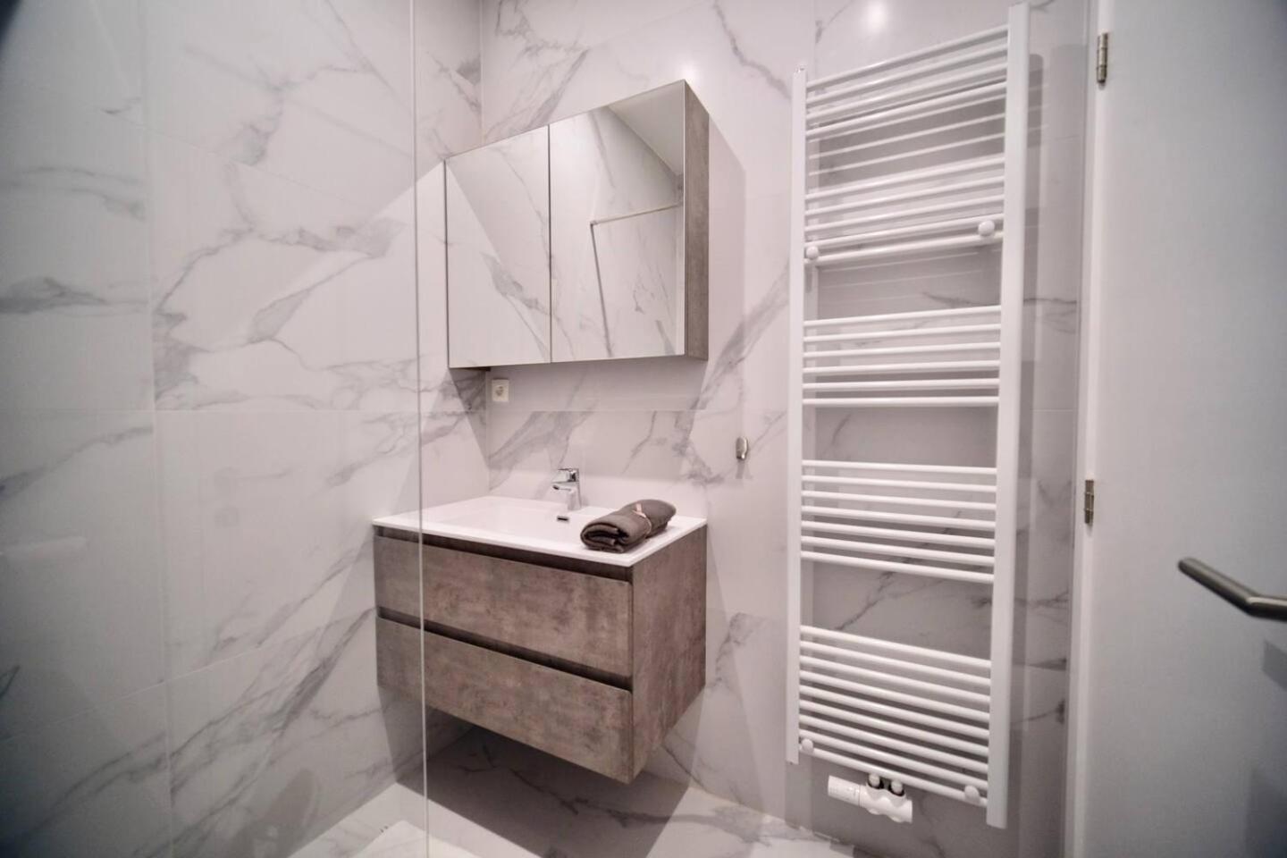 Smart Appart - Brussels North Bed & Breakfast Bagian luar foto